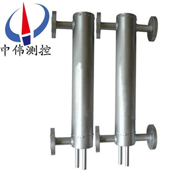 不鏽(xiu)鋼平(ping)衡(heng)容器